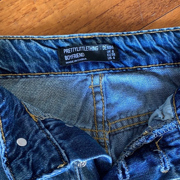 Boyfriend Denim Jeans. BNWT. Size 4. - Picture 4 of 4